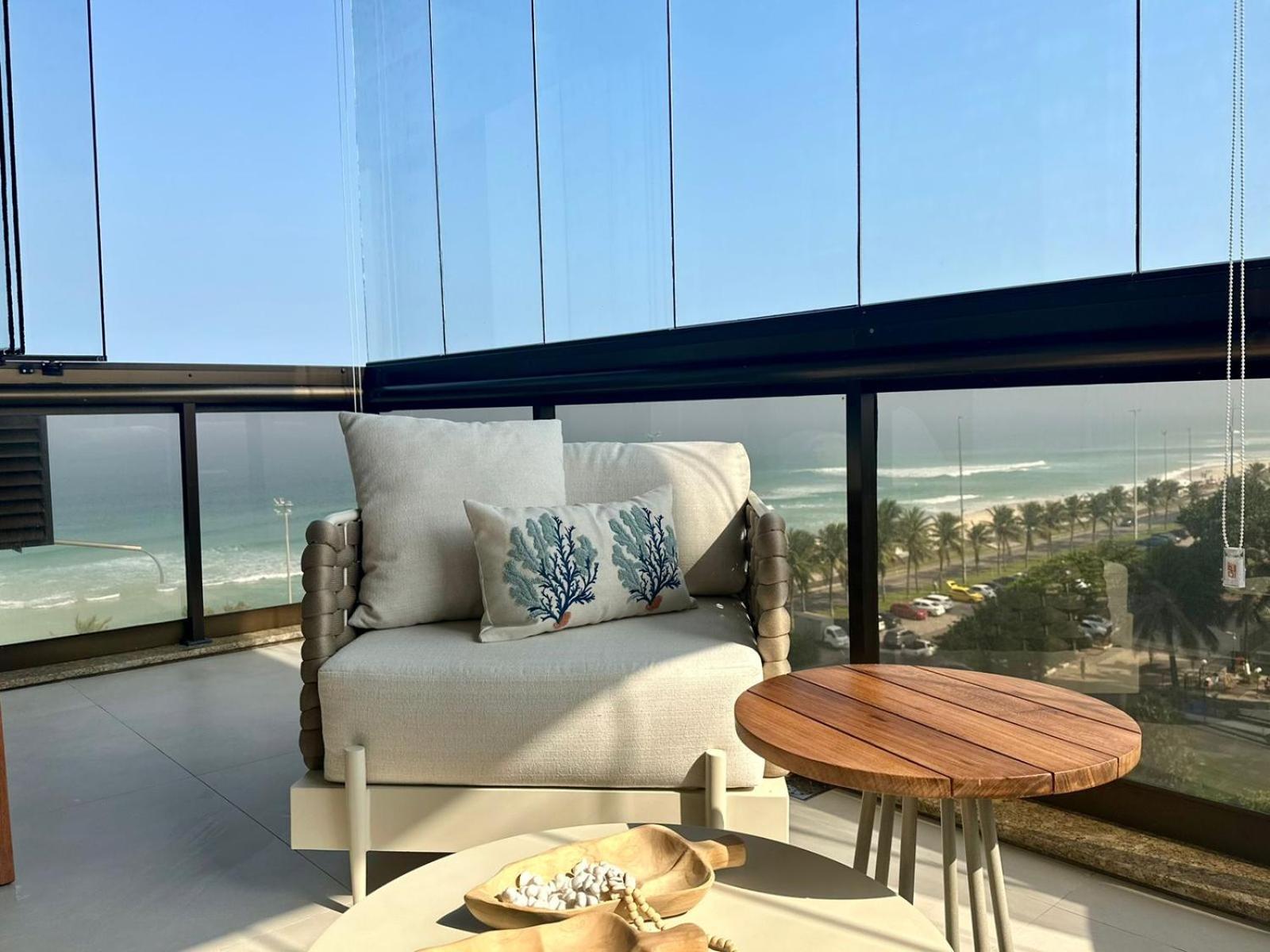 Lindo Apto No Melhor Lugar Da Barra Da Tijuca! Com Uma Vista De Tirar O Folego, Frente Para O Mar! Totalmente Equipado E Decorado Ao Lado Dos Melhores Hoteis E Quiosques Da Barra! Portaria 24H, Piscina, Sauna, Jacuzzi, Academia, Garagem, Wi-Fi, Lavan Rio de Janeiro Bagian luar foto
