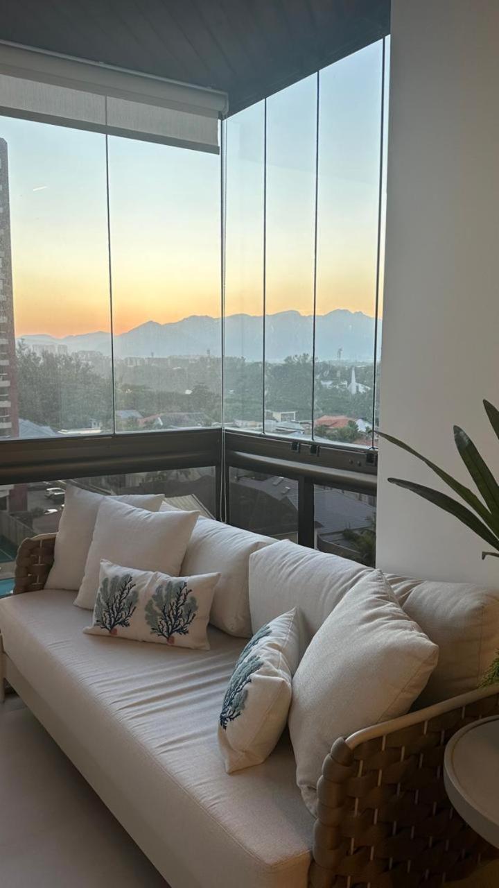 Lindo Apto No Melhor Lugar Da Barra Da Tijuca! Com Uma Vista De Tirar O Folego, Frente Para O Mar! Totalmente Equipado E Decorado Ao Lado Dos Melhores Hoteis E Quiosques Da Barra! Portaria 24H, Piscina, Sauna, Jacuzzi, Academia, Garagem, Wi-Fi, Lavan Rio de Janeiro Bagian luar foto
