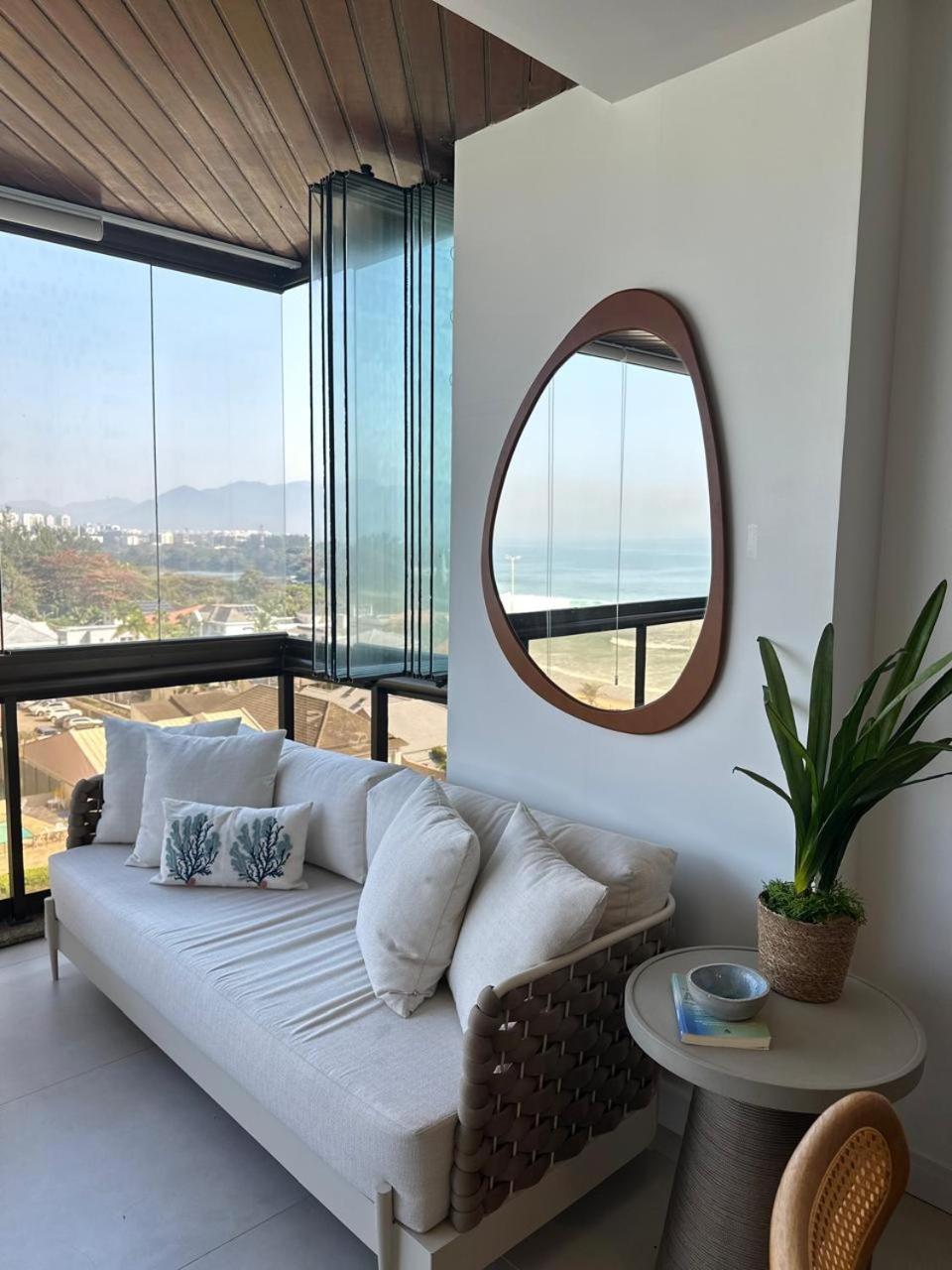 Lindo Apto No Melhor Lugar Da Barra Da Tijuca! Com Uma Vista De Tirar O Folego, Frente Para O Mar! Totalmente Equipado E Decorado Ao Lado Dos Melhores Hoteis E Quiosques Da Barra! Portaria 24H, Piscina, Sauna, Jacuzzi, Academia, Garagem, Wi-Fi, Lavan Rio de Janeiro Bagian luar foto