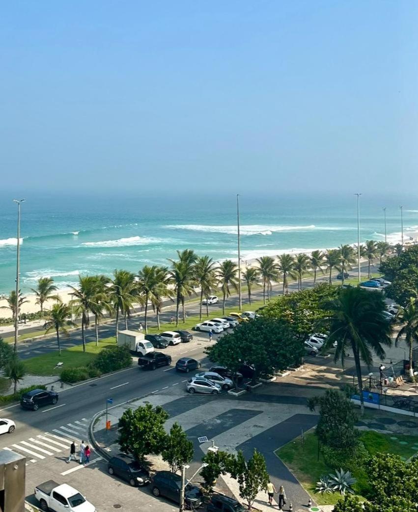 Lindo Apto No Melhor Lugar Da Barra Da Tijuca! Com Uma Vista De Tirar O Folego, Frente Para O Mar! Totalmente Equipado E Decorado Ao Lado Dos Melhores Hoteis E Quiosques Da Barra! Portaria 24H, Piscina, Sauna, Jacuzzi, Academia, Garagem, Wi-Fi, Lavan Rio de Janeiro Bagian luar foto